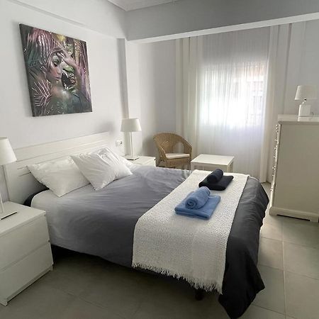 Del Mar 1 Deluxe Apartment Torrevieja Centrum Exterior photo